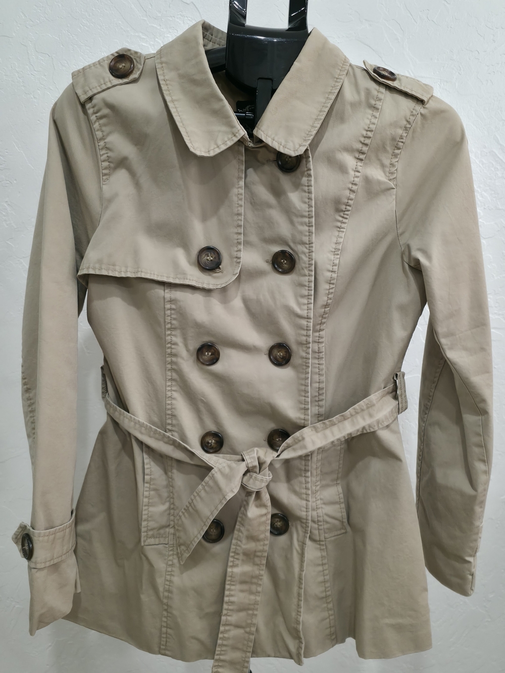 Ambiance Classic Beige Double-Breasted Trench